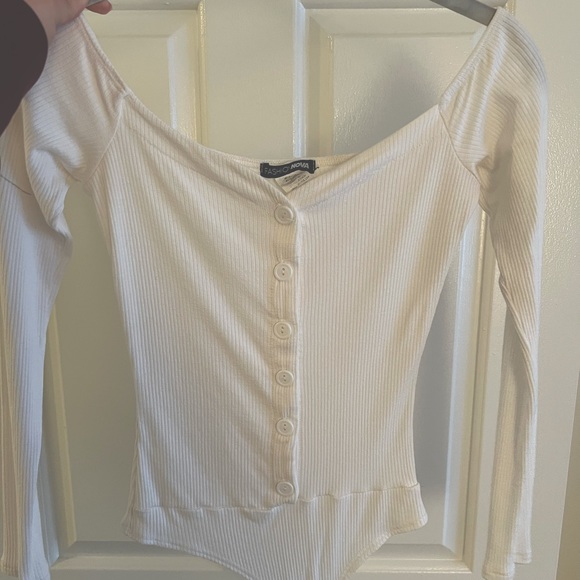 Fashion Nova Off the Shoulder Bodysuit - Picture 1 of 2